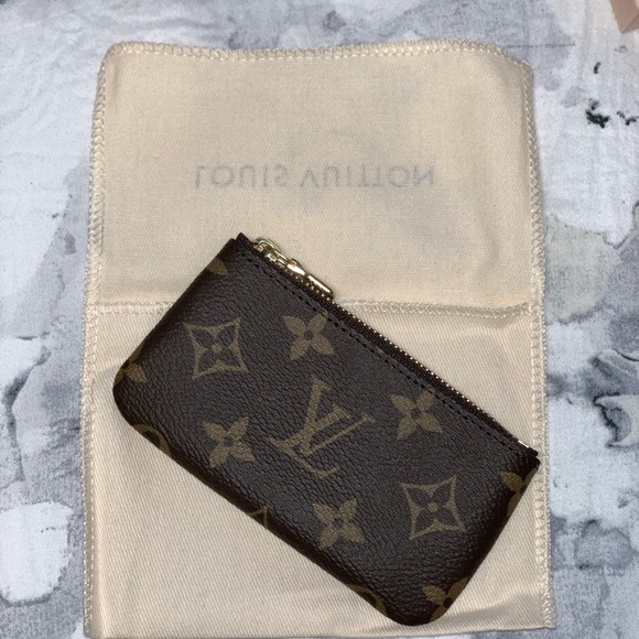 β¨ SOLD β¨Louis Vuitton Monogram Key Pouch πβ¨ - Picture 4 of 9